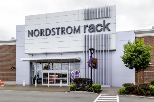 We found the best deals under $25 at Nordstrom Rack’s major Clear the Rack sale