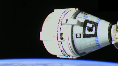 With only small hiccups, Boeing’s Starliner capsule docks successfully with ISS