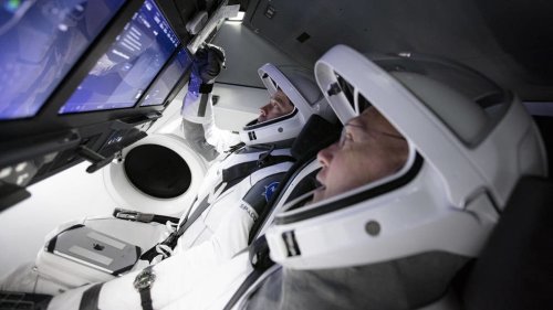 SpaceX Crew Dragon splashdown faces possible weather delay