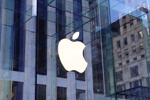 Apple reports record revenue despite global chip shortage