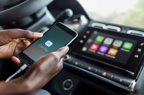 How to choose what your iPhone plays when connecting to your car