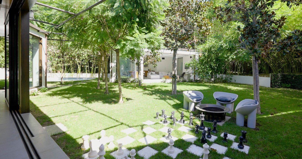 Inside a high-tech Hollywood home where everything is hidden