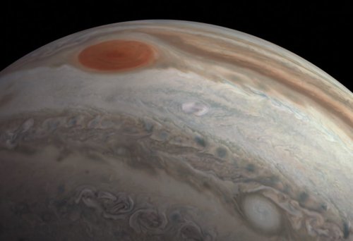 Fly over Jupiter in this citizen scientist’s gorgeous cinematic video