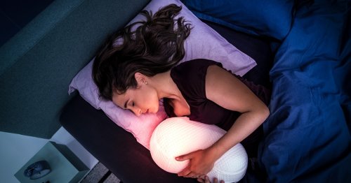 Somnox, the peanut-shaped sleeping robot, ‘breathes’ to help you sleep