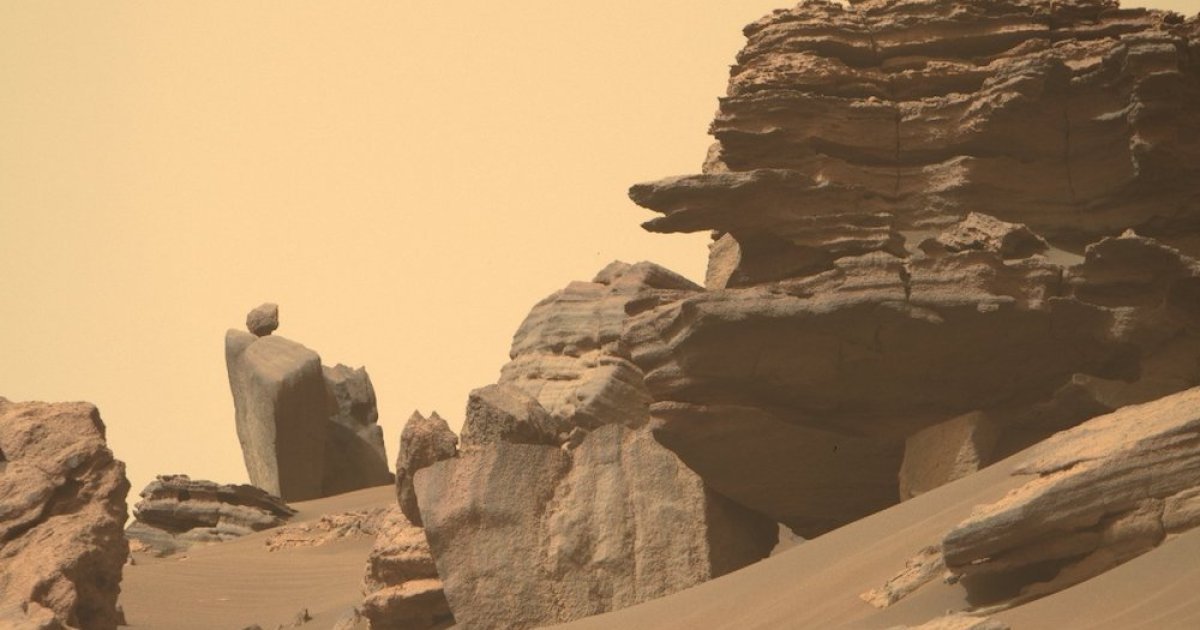 NASA’s Mars rover shares amazing images of rocky landscape
