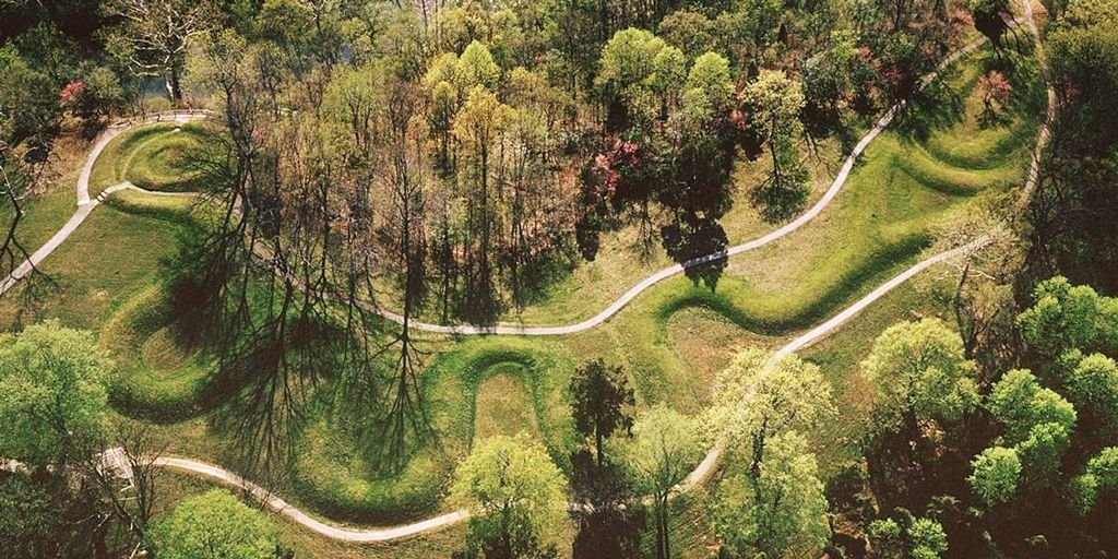 8 Fascinating Facts About Ohio’s Serpent Mound Built 2000 Years Ago - cover
