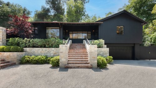 Fashionably Appointed 1950s Beverly Hills Bungalow Embodies the ‘Stealth Wealth’ Trend