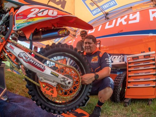 Pro Wrenching Tip—How To Adjust the Chain on a Dirt Bike