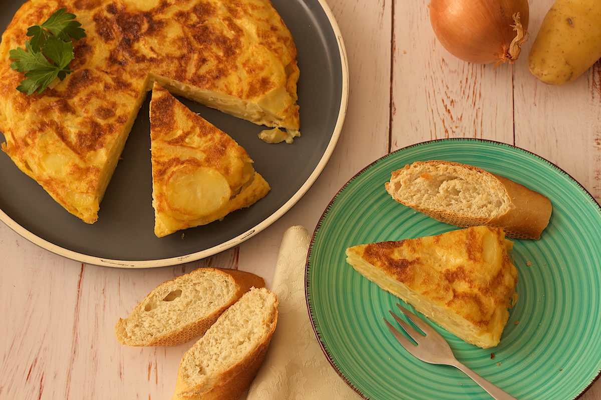 Spanish omelette or tortilla de patatas - Discover Spain Today