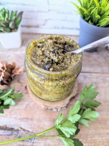 Black Garlic Vegan Pesto