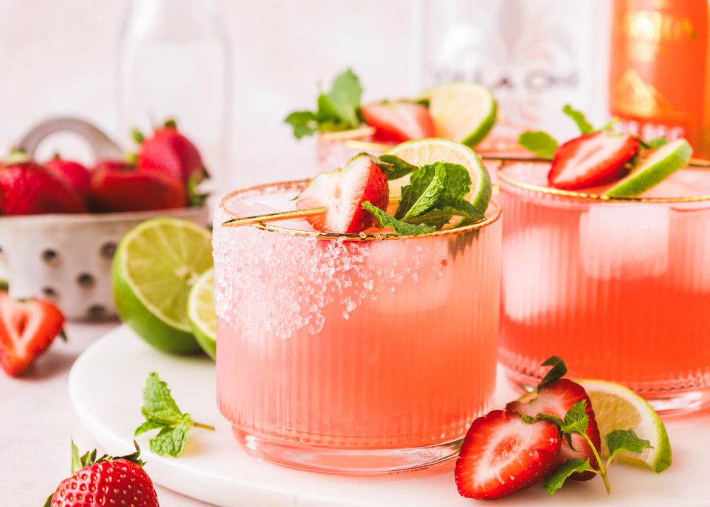 DRINKS RECIPES TO ENJOY WITH YOU LOVED ONES - cover