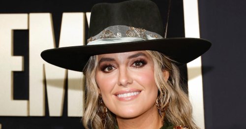 Who Is Lainey Wilson Dating? Here's the 4-1-1 on the Country Star's ...