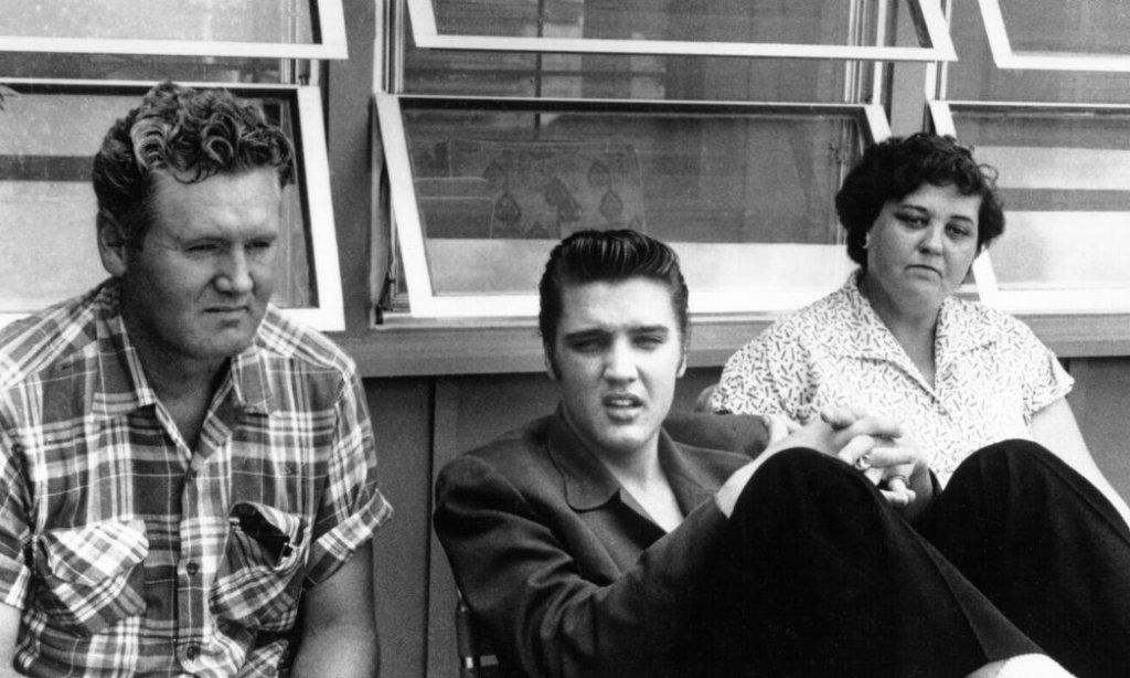 Gladys Presley Died Tragically Young — How Old Was Elvis When She