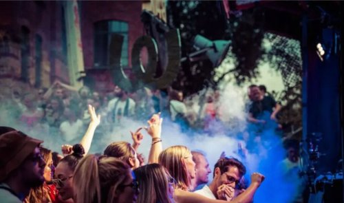 Das Watergate kehrt mit Open Airs im SAGE Beach zurück