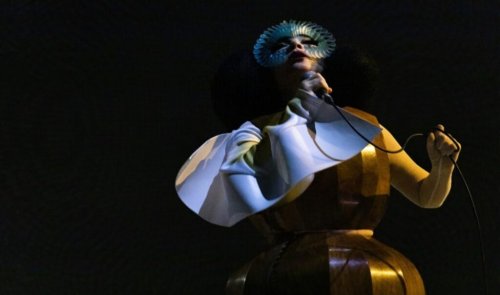 Die isländische Musikerin Björk stürmt mit ihrem Konzertfilm die Kinos