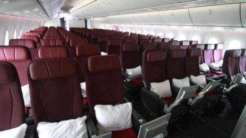 Qantas Boeing 787-9 Dreamliner: Economy Class Review