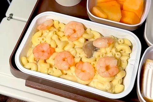 Is This The Worst In-Flight Meal Ever? Chinese Airline's 'Monstrous' Breakfast