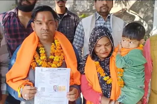 Viral Video: Muslim Man Converts to Hinduism Citing Wife’s Harassment by Local Youths ahead of Ramzan