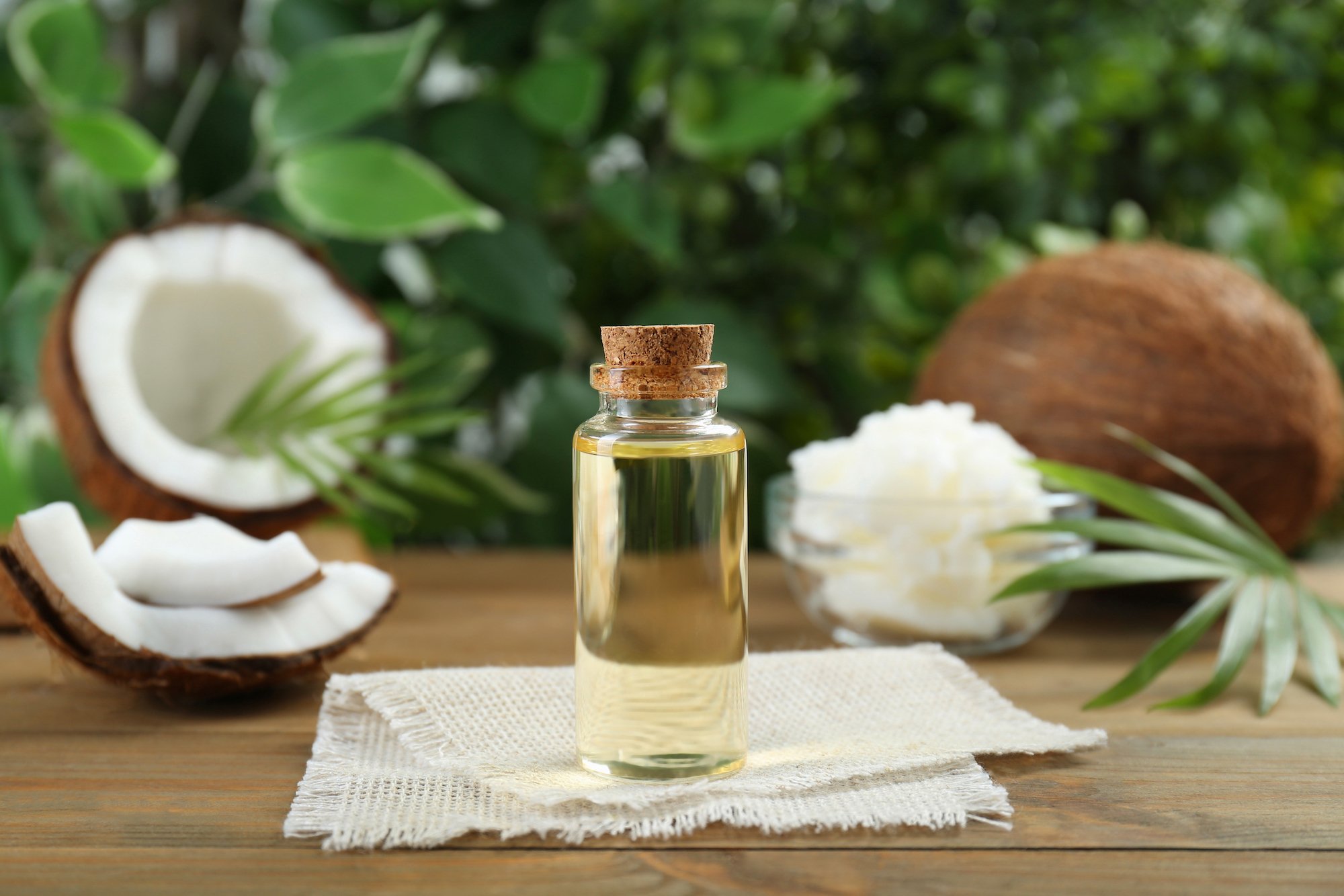 Huile de noix de coco : tout ce qu’il faut savoir sur cette huile aux multiples vertus