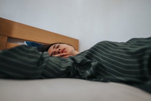 Voici 2 boissons à éviter pour un meilleur sommeil selon des experts