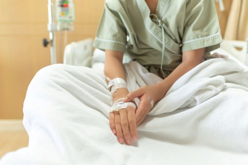 À 26  ans, ce qu'elle prend pour une sciatique se révèle être un cancer foudroyant