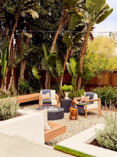 This Revamped L.A. Backyard Shouts Pure Summer (and There’s Not a Pool in Sight)