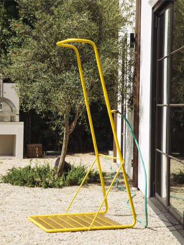 The Best Outdoor Showers Hook Right Up to Your Garden Hose