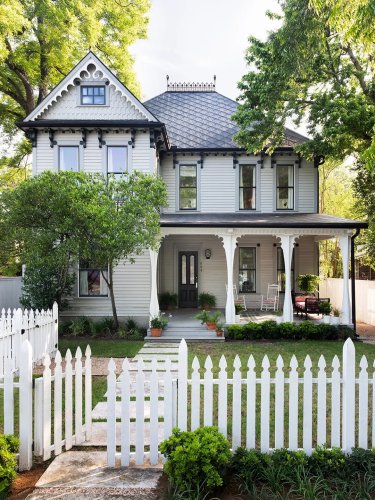 7 Outdoor Privacy Screens That Aren’t Eyesores for You or Your Neighbors