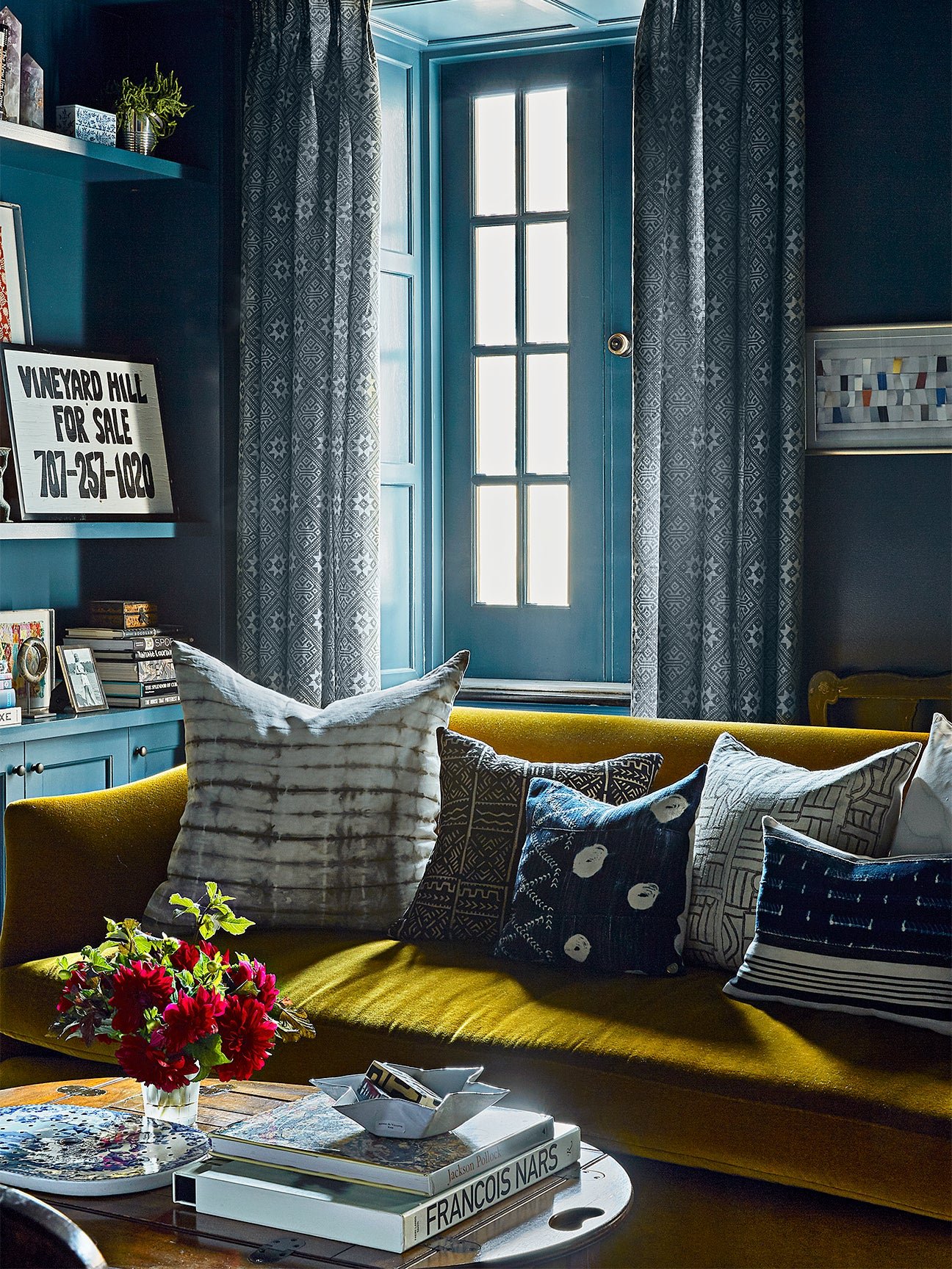 9 Ways to Make Your Small Living Room Feel a Whole Lot Larger