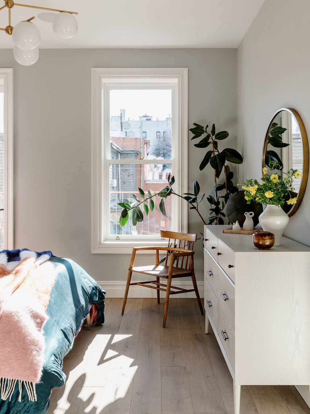 The Best Plants for Bedrooms Are What All of These Sleep-Friendly Spaces Have in Common