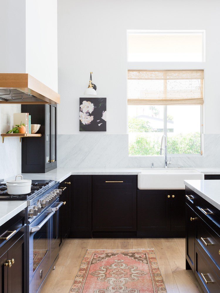 9 Kitchens With Dark Cabinets That Are Cozy, Not Cave-Like