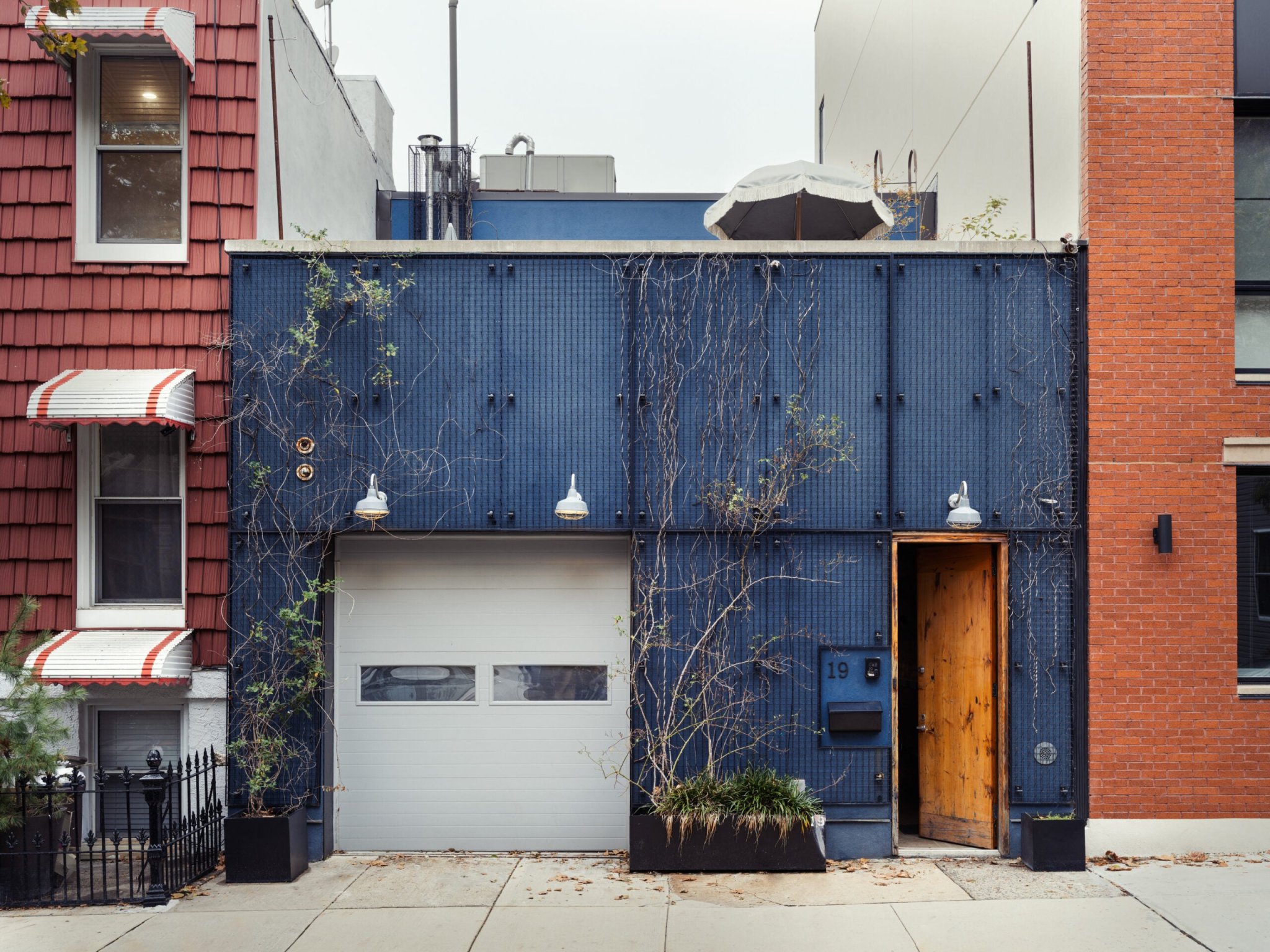 This Williamsburg Home Once Owned by the Host of Blue’s Clues Is Now a WFH Haven for Its New Owners
