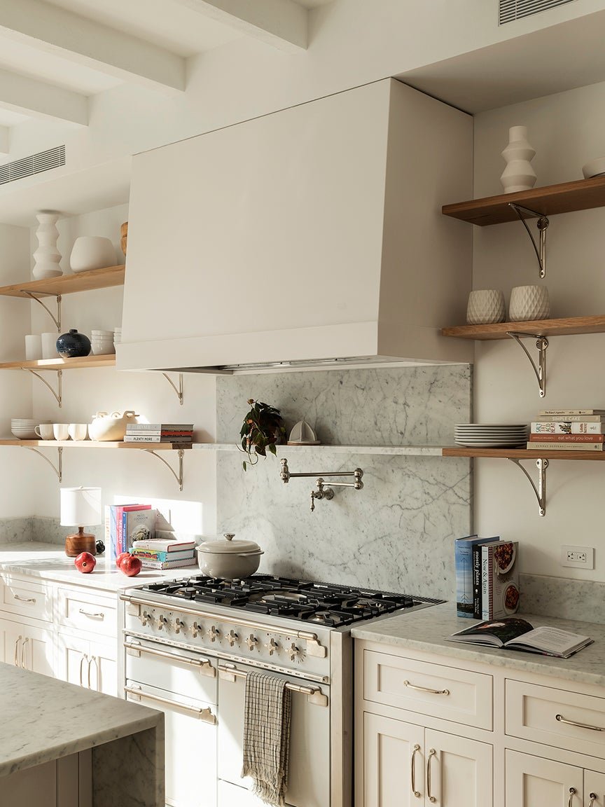 The 5 White Wall Paints That Go Best With White Cabinets