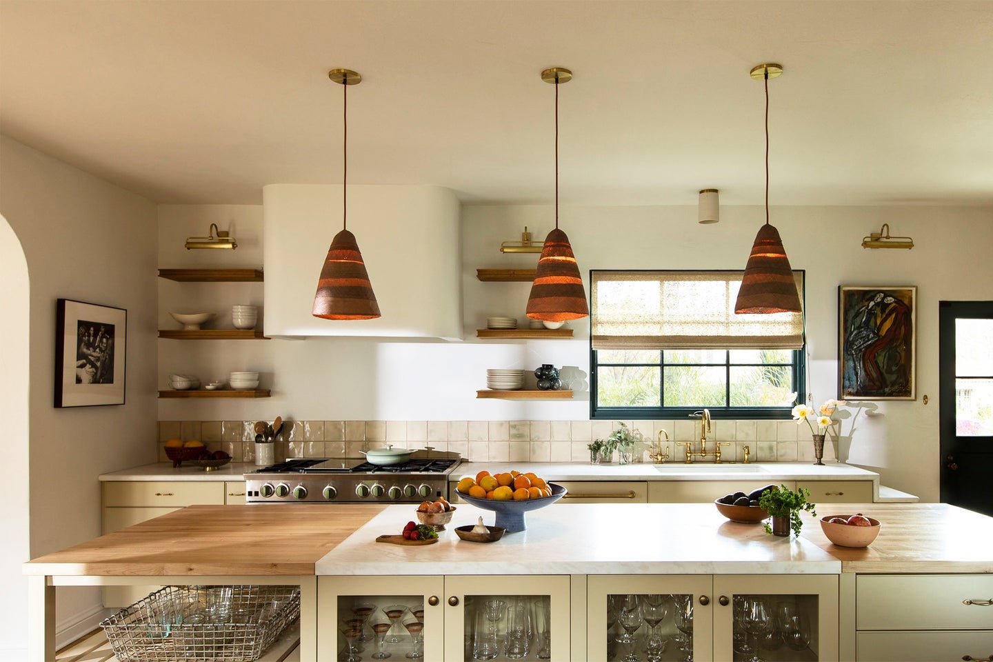 Cluttered Kitchen Counters Are a Non-Issue With This Clever Feature