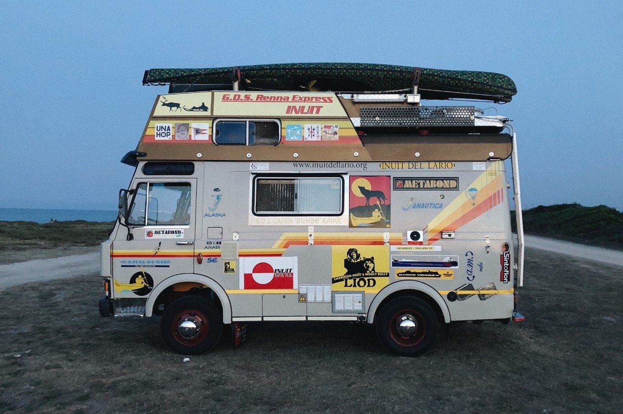 Estate nomade: nuova mitologia del camper-van-furgonato