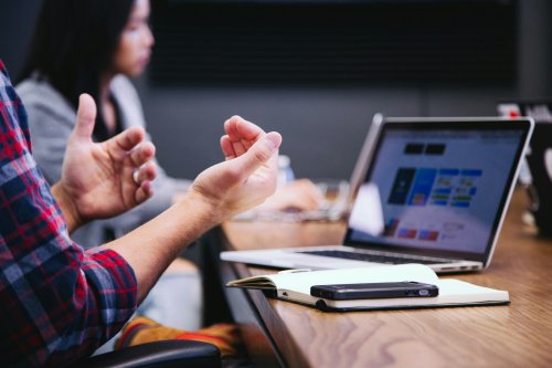 How to Use WhatsApp, LinkedIn, and Email for B2B Success in 2025: Best Practices Included