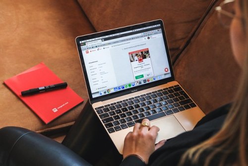 Formazione e diploma online: le donne meglio degli uomini