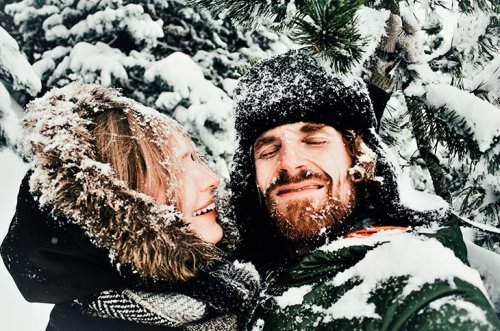 50 Cute, Free & Cheap Winter Date Ideas for Romantic Couples