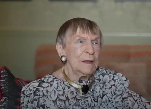 98-Year-Old Wartime Entertainer Says A Young Roger Moore Hitchhiked All Over Germany To See Her