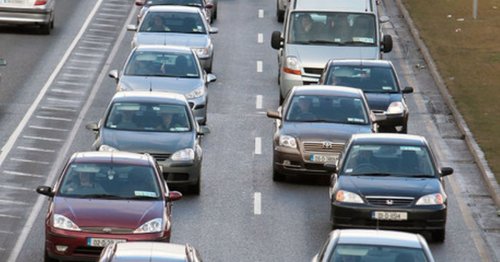 Dublin traffic LIVE: Woman walking down major road as drivers urged to take care