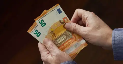 Social welfare payment to end for over 400,000 Irish households next month