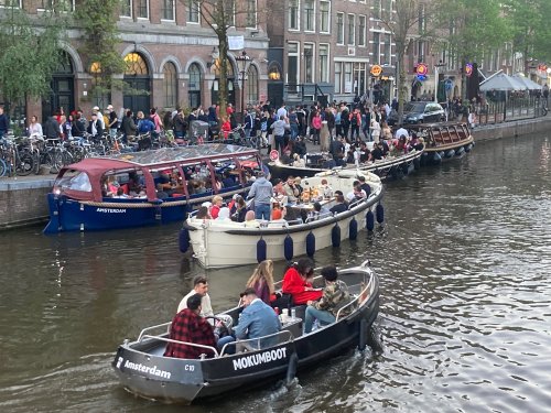 Amsterdam was wrong to ban Airbnb-rentals in three areas: court - DutchNews.nl
