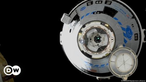 Concorrente de Musk, cápsula da Boeing se acopla à ISS