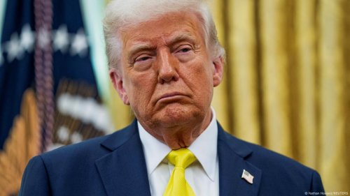 US: Trump says will 'pass' on Ukraine talks if too difficult