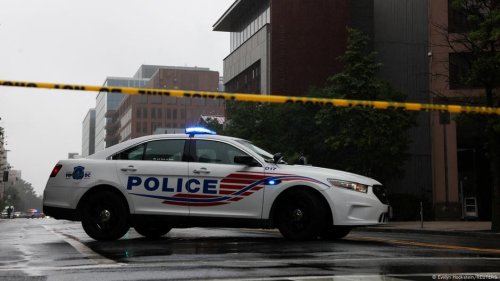Two shot dead outside Jewish museum in Washington