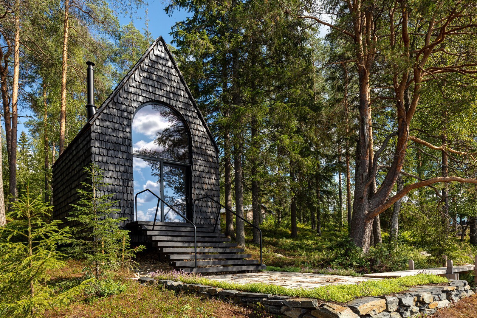 The Filmmaker’s Hut by Pirinen Salo Oy