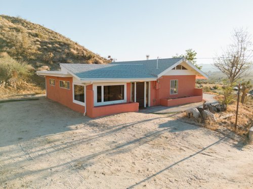 Joshua Tree or Palm Springs? This $499K Midcentury Sits Smack in the Middle
