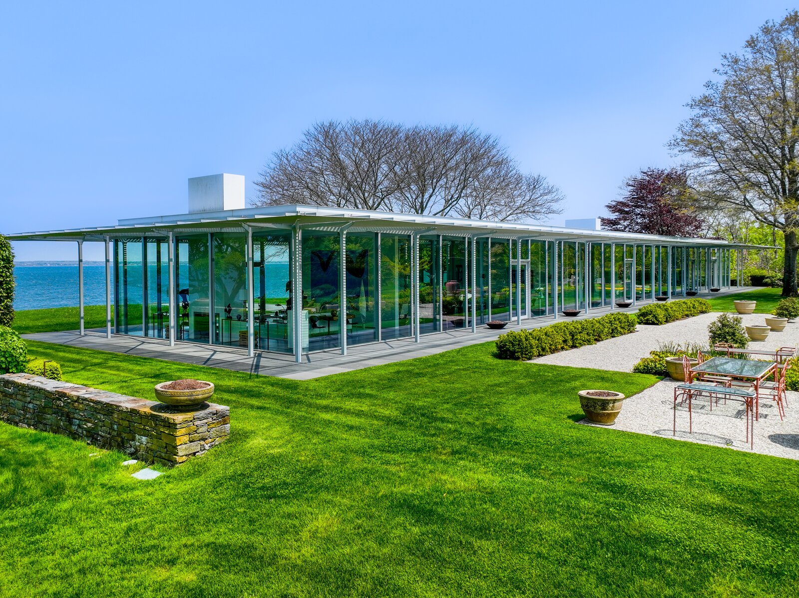 If You Crave Ocean Views, This Glass House Off the Coast of New York Is a Clear Choice
