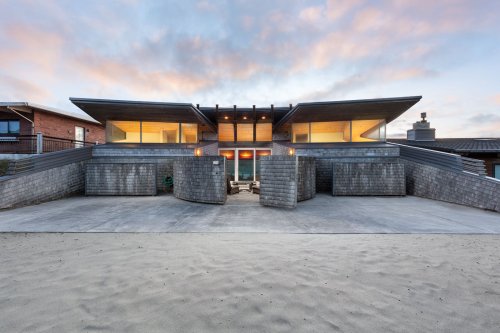 The Beach Is the Backyard at This $1.8M Oregon Home