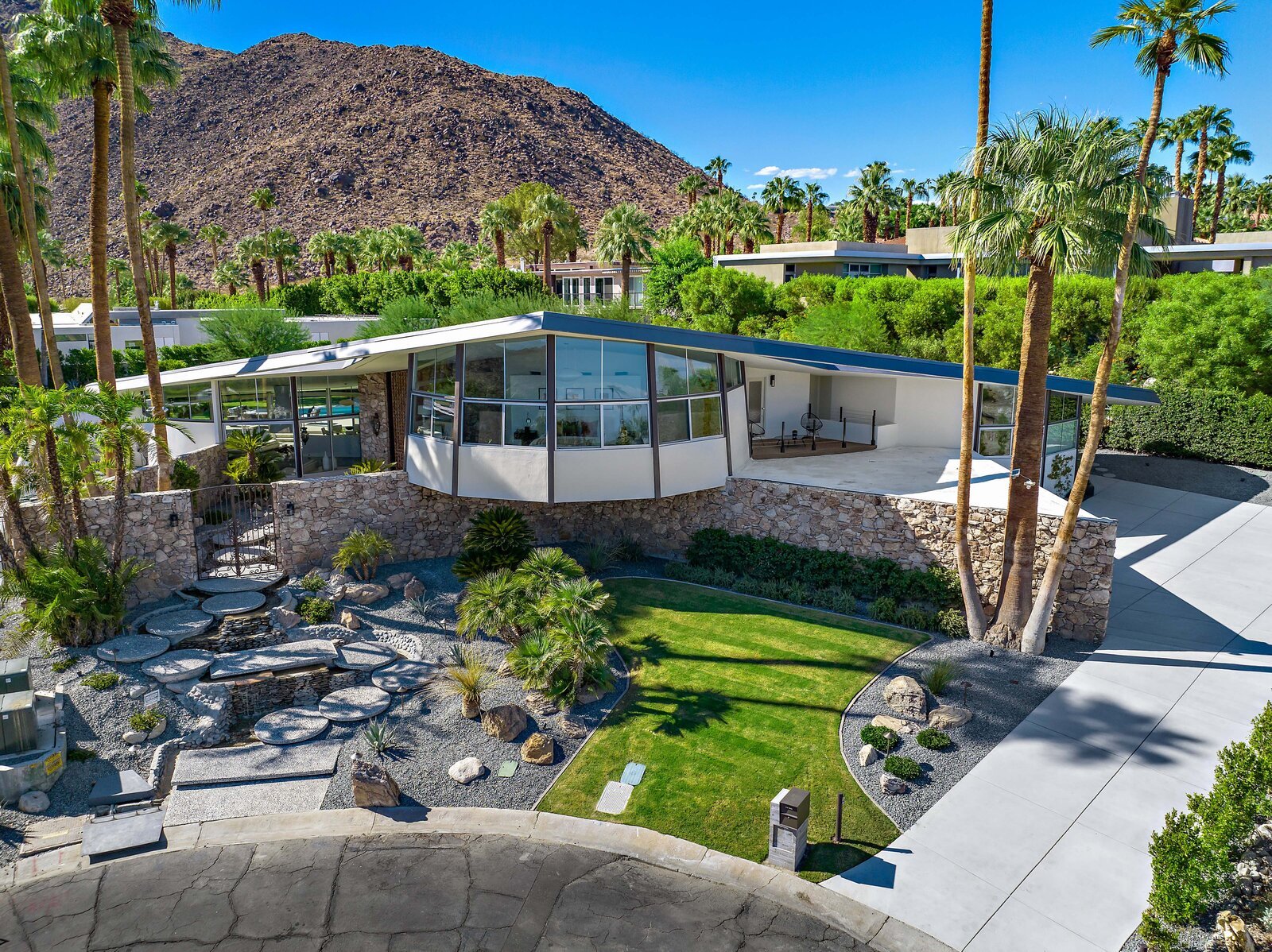 Elvis Presley’s “Honeymoon House of Tomorrow” Hits the Market for $5.6M